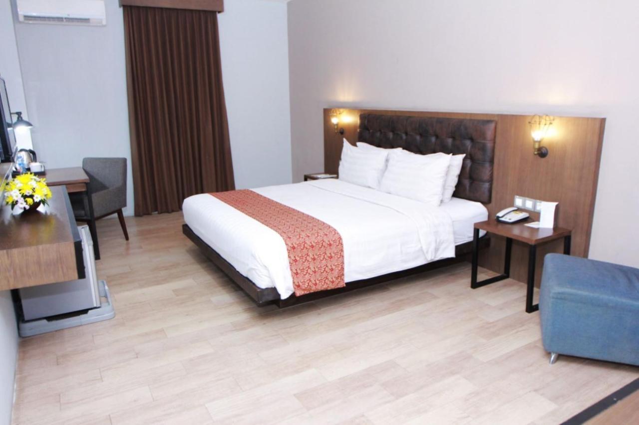 Grand Kangen Hotel Urip Sumoharjo Yogyakarta Buitenkant foto