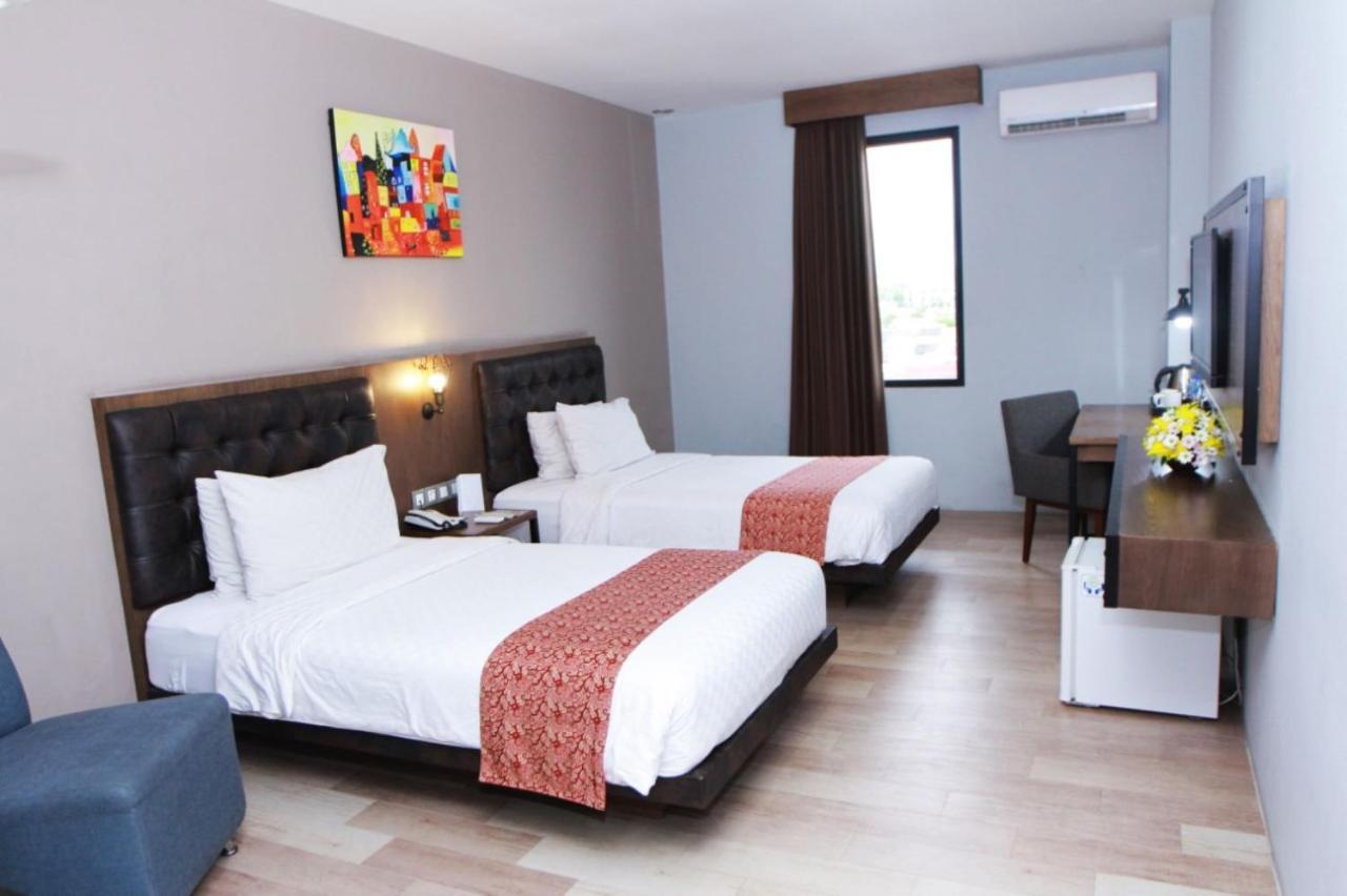 Grand Kangen Hotel Urip Sumoharjo Yogyakarta Buitenkant foto