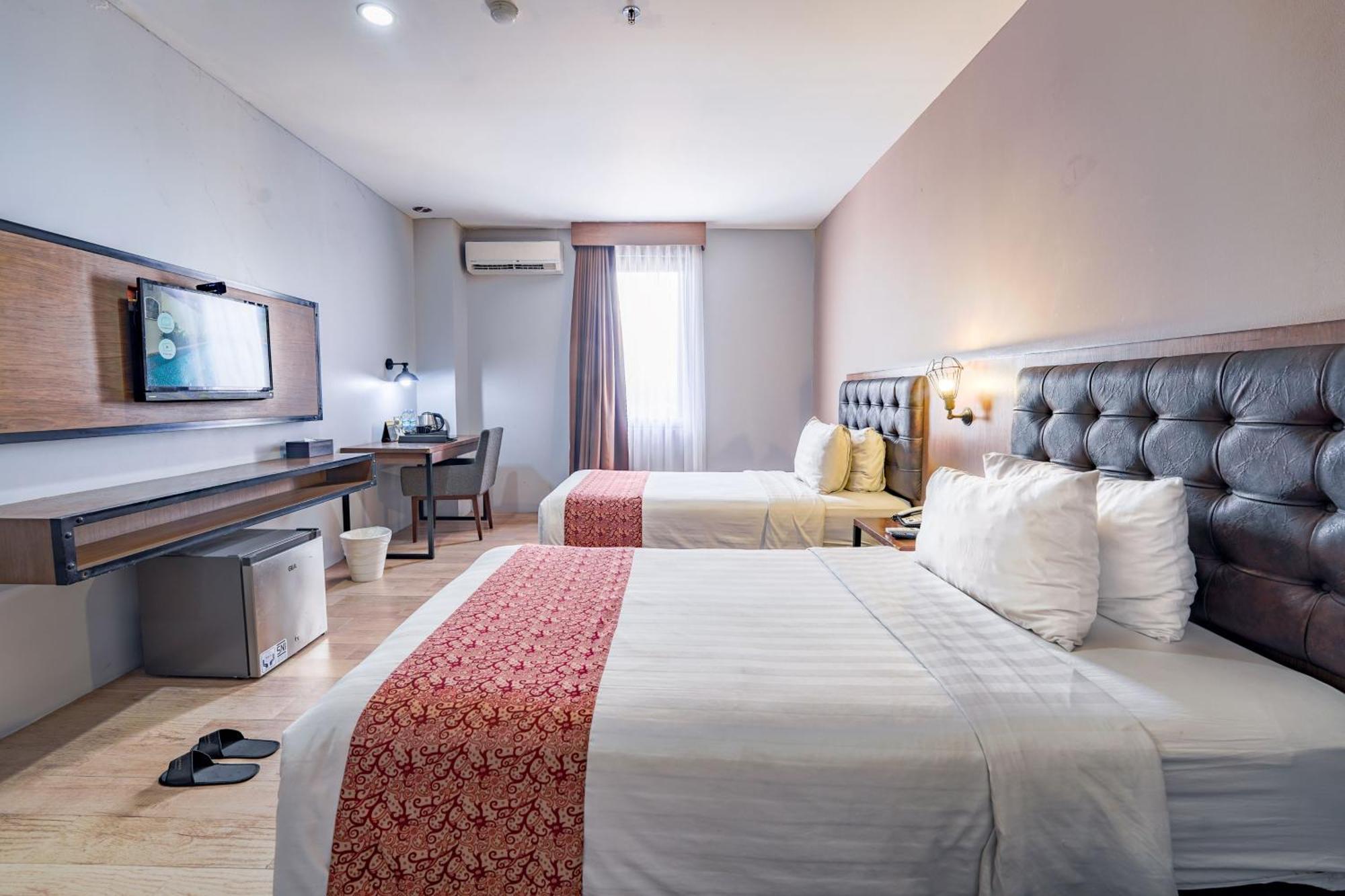 Grand Kangen Hotel Urip Sumoharjo Yogyakarta Buitenkant foto