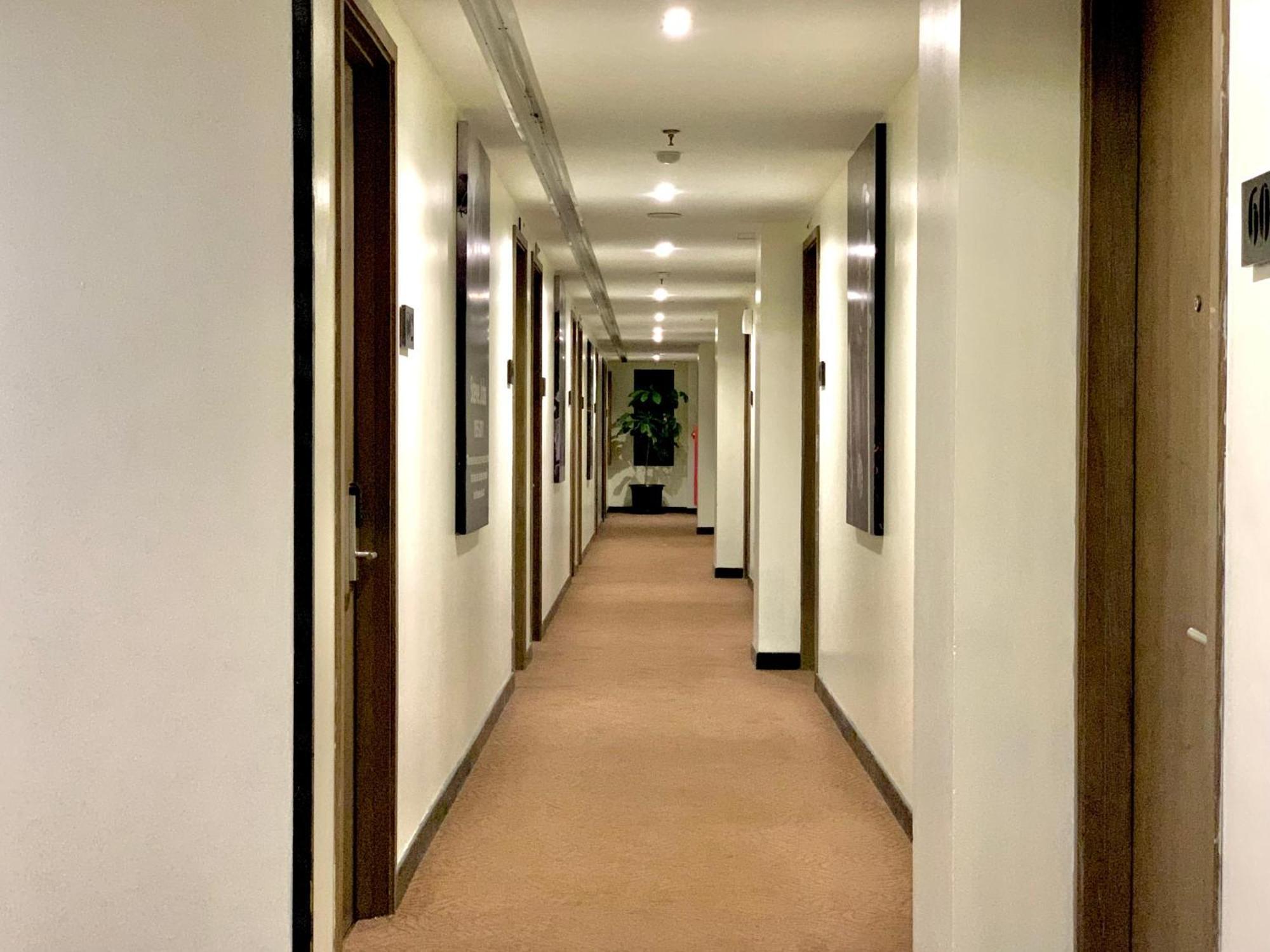 Grand Kangen Hotel Urip Sumoharjo Yogyakarta Buitenkant foto